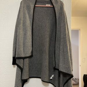 Cozy cardigan/ sweater